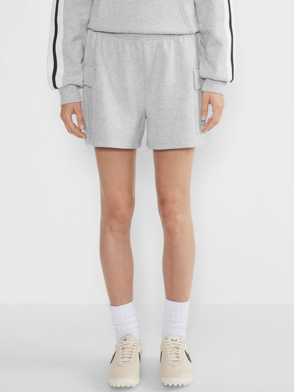 Aritzia Cozy Sweatfleece Mega Cargo™ Mid-Thigh Short Sz M Heather Chrome